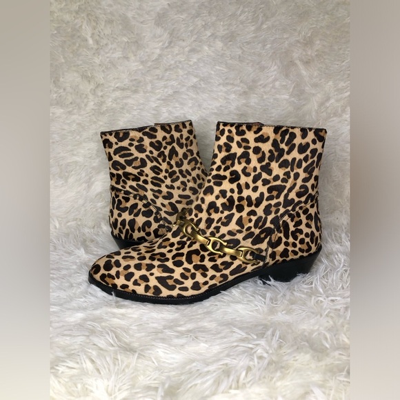Coach Leopard Print Ankle Boots with Gold Chain size 9.5 - Picture 14 of 14